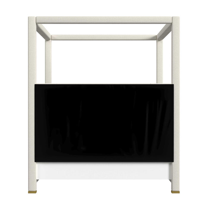 Hibernate - Canopy Bed