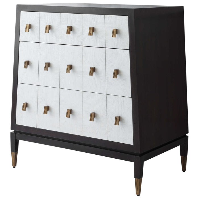 Pyramid - Chest