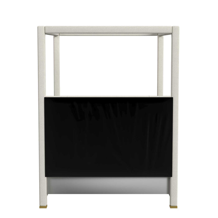 Hibernate - Canopy Bed