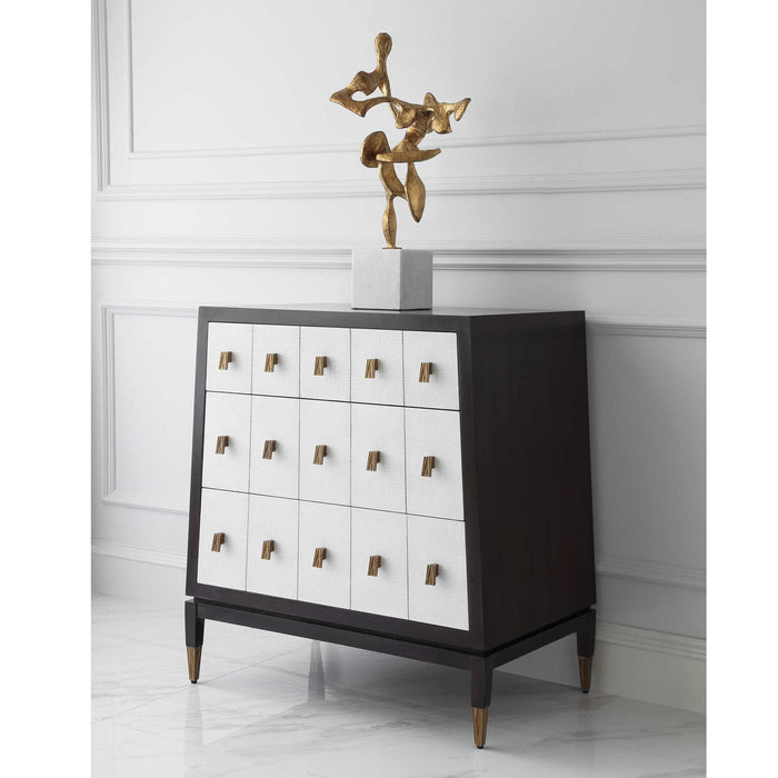 Pyramid - Chest