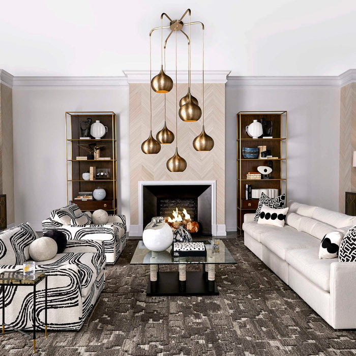 Golden Onion - 7 Light Chandelier - Brass / Gold