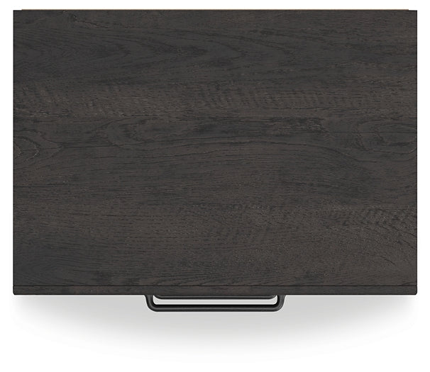 Hollivern Full Panel Bed with Mirrored Dresser and Nightstand